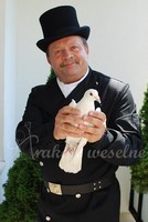 kominiarz z biaymi gobiami