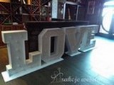 świetlny napis love